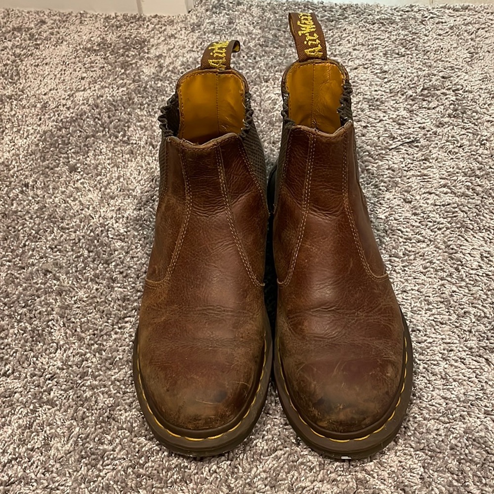 Dr. Marten 2976 Leather Chelsea Boots brown